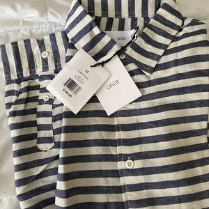 Onia Mens M Navy & Cream stripe shirt. 44% viscose, 28% linen, 28% polyester